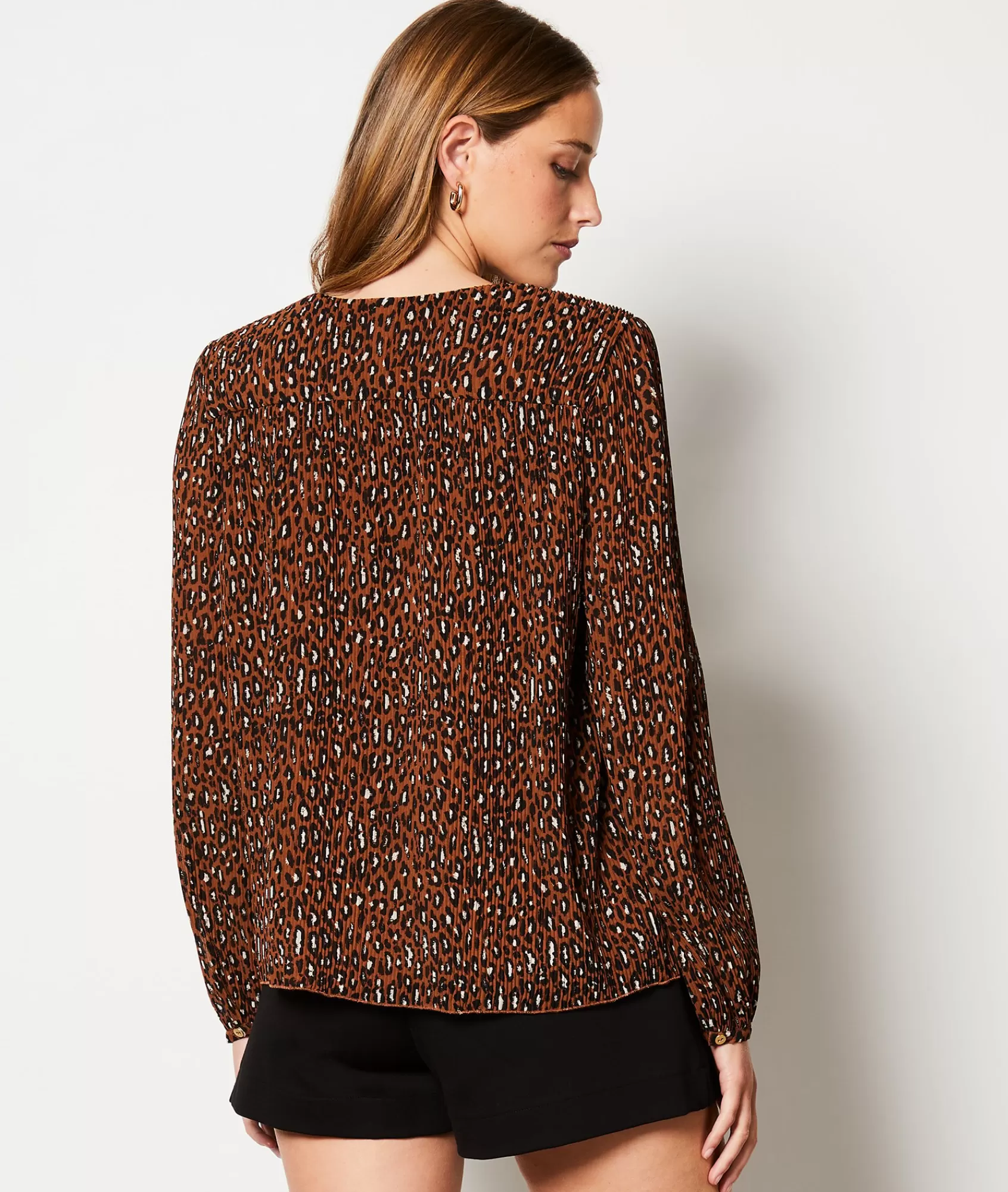 Etam Flowy Shirts | Printed Blouses & Shirts>Blouse boutonnée imprimée léopard