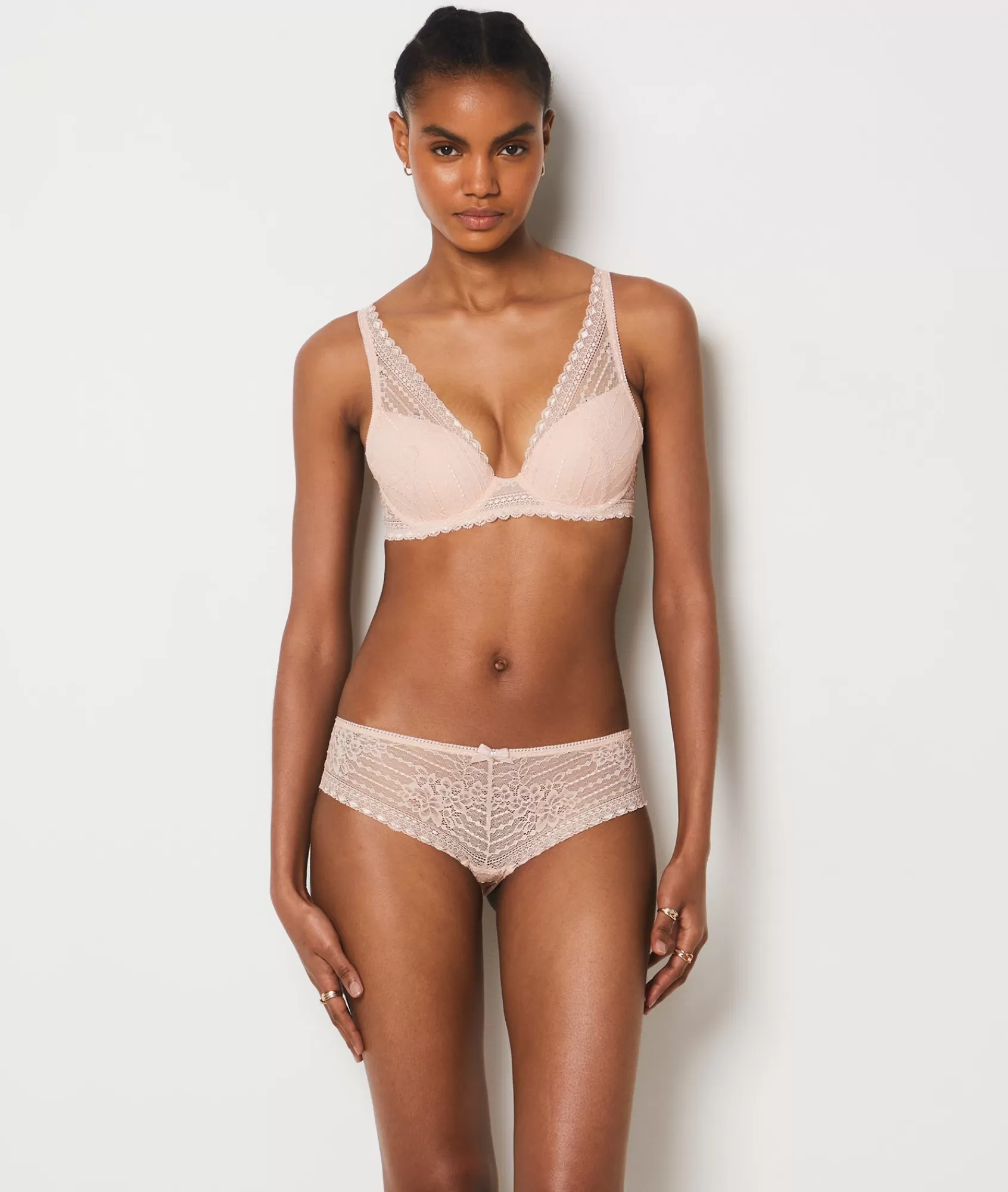 Etam Triangle Bras>Bra No. 6 - The Lightly Lined Wrap Bra