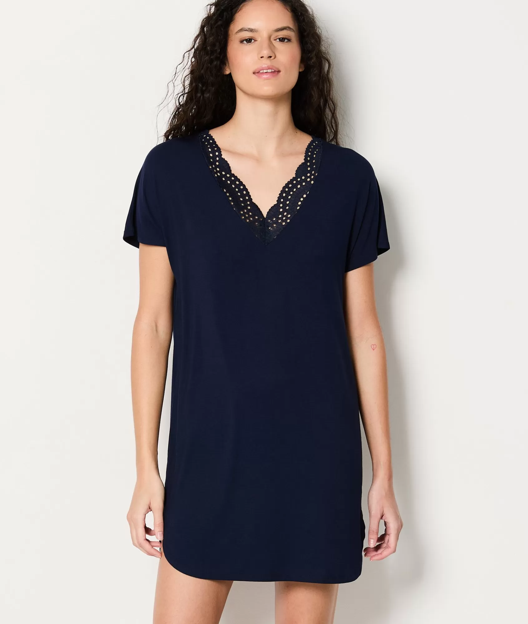 Etam Nightshirts>Chemise de nuit décolleté dentelle en modal