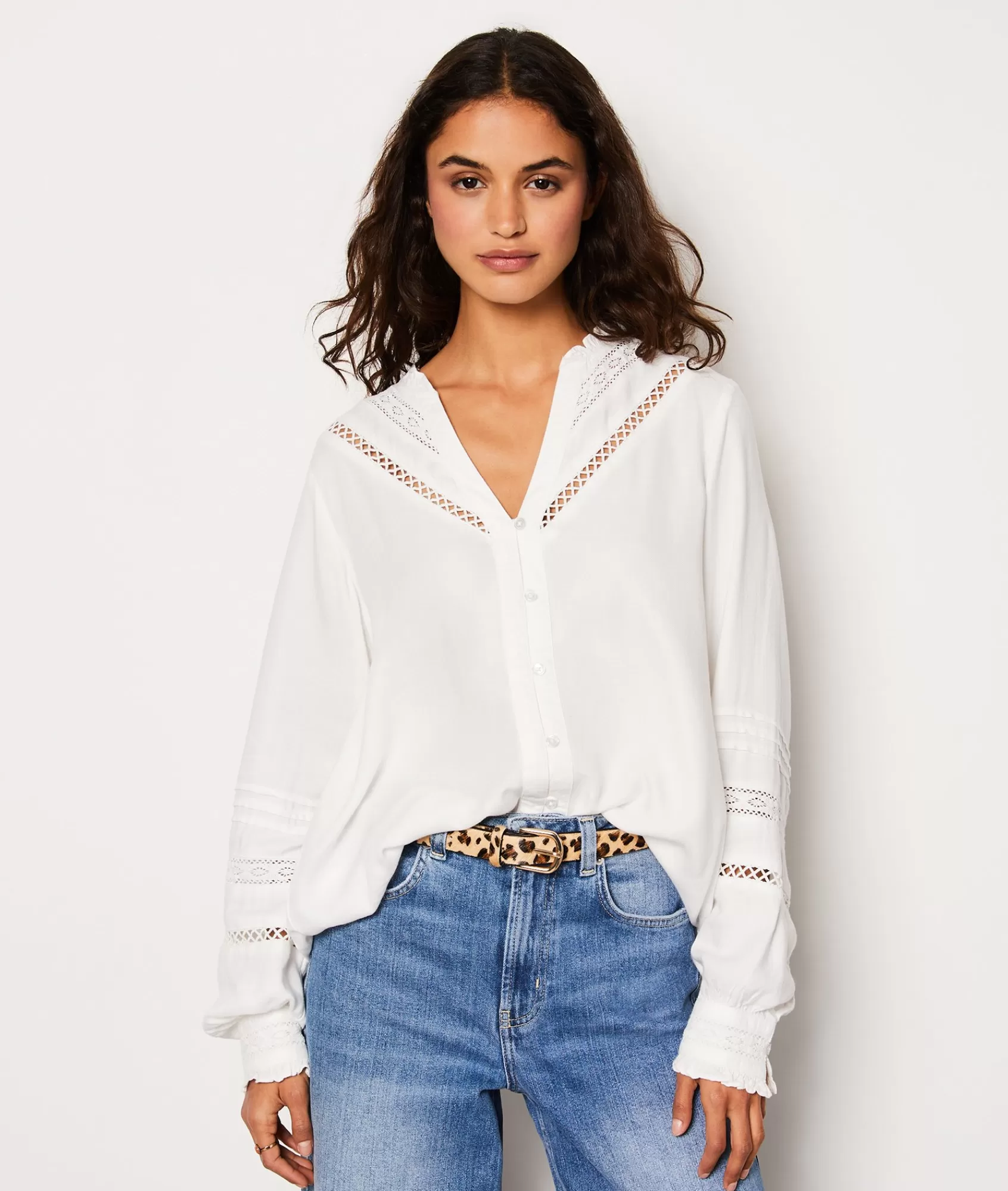 Etam Flowy Shirts | Chic Shirts>Chemise fluide boutonnée brodée