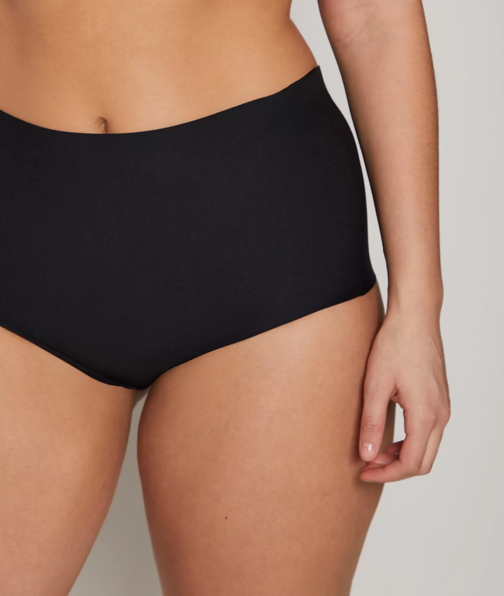 Etam High-waist | Briefs>Culotte taille haute spécial dos nu plongeant - maintien fort
