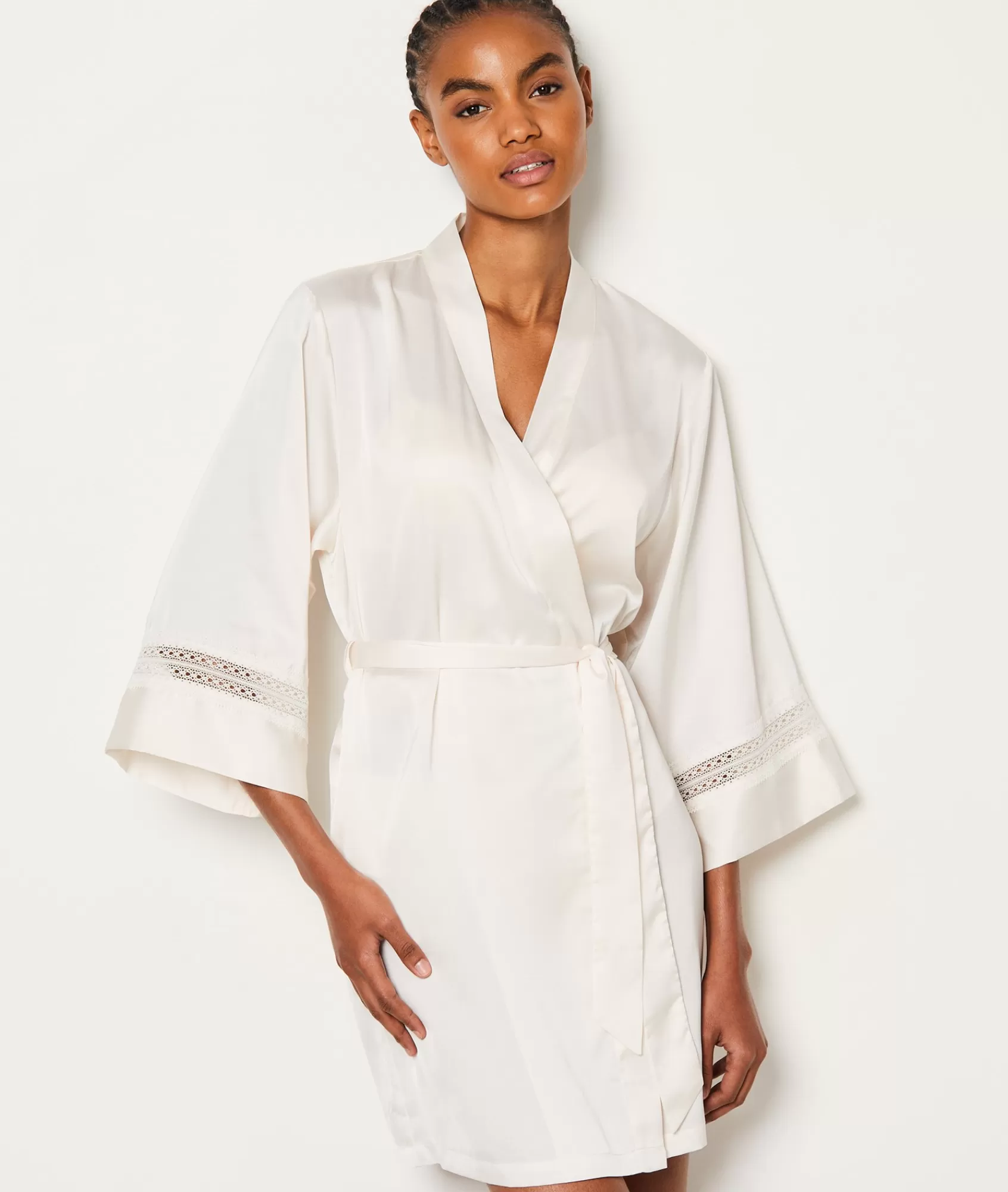 Etam Robes & Kimonos>Déshabillé satiné détails dentelle