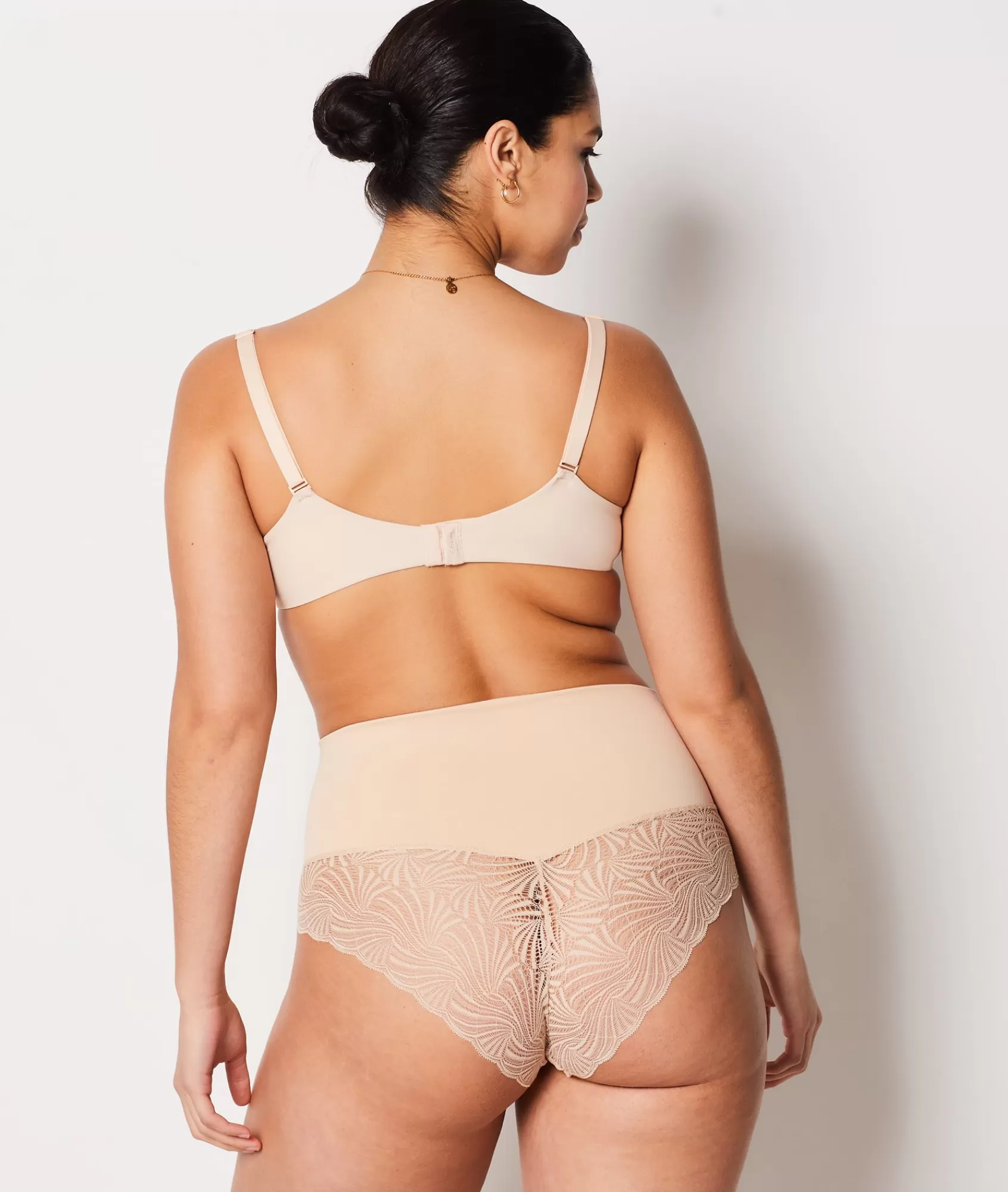 Etam High-waist | Briefs>High Waist Bikini With Lace Details- Medium Control
