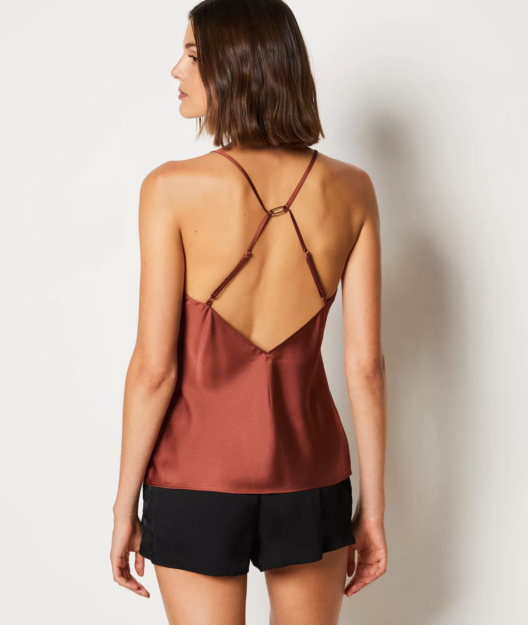 Etam Pyjama Tops>Lace Neckline Camisole with Crossed Back