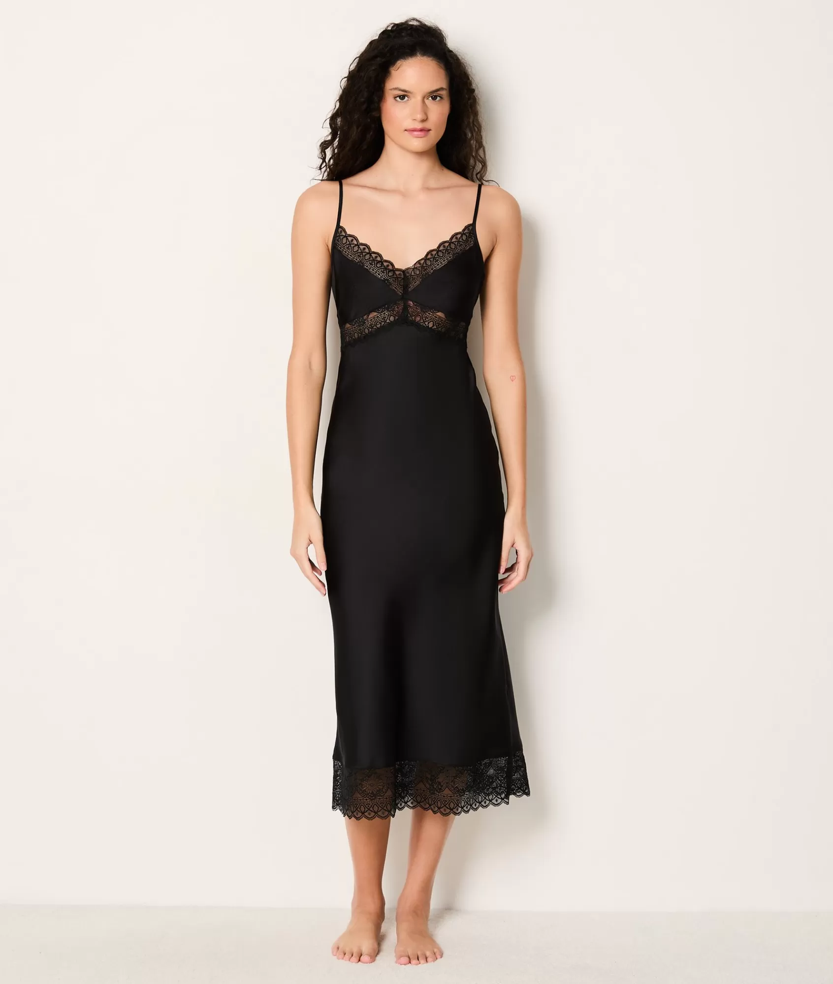 Etam Nightgowns>Long Satin Nightdress With Lace Details