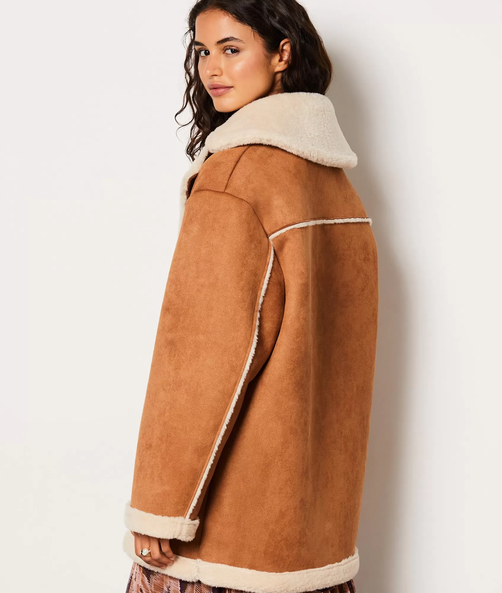 Etam Coats>Manteau court avec de la fausse fourrure