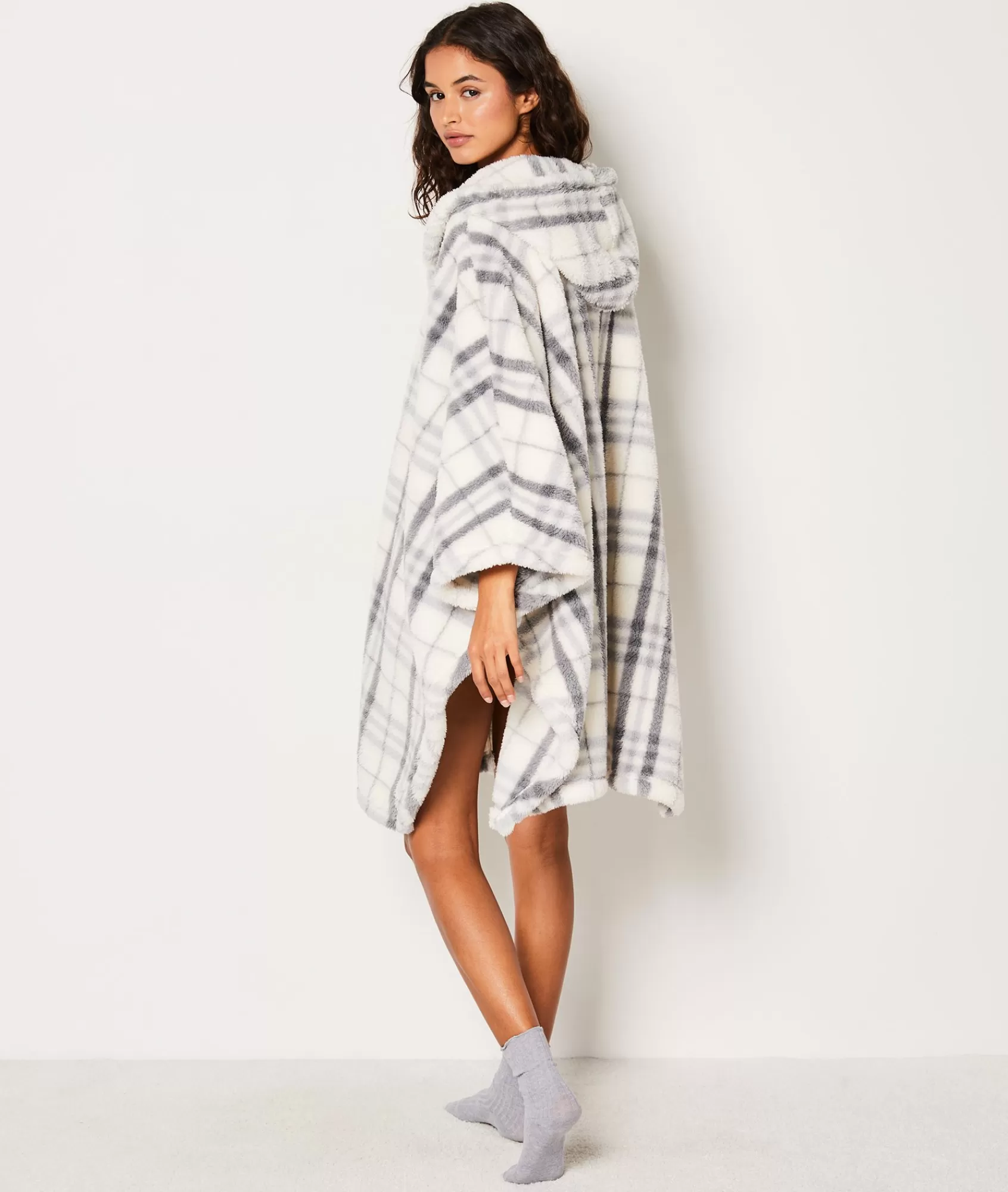 Etam Pyjama Ponchos, Sweatshirts & Jackets>Poncho polaire à carreaux