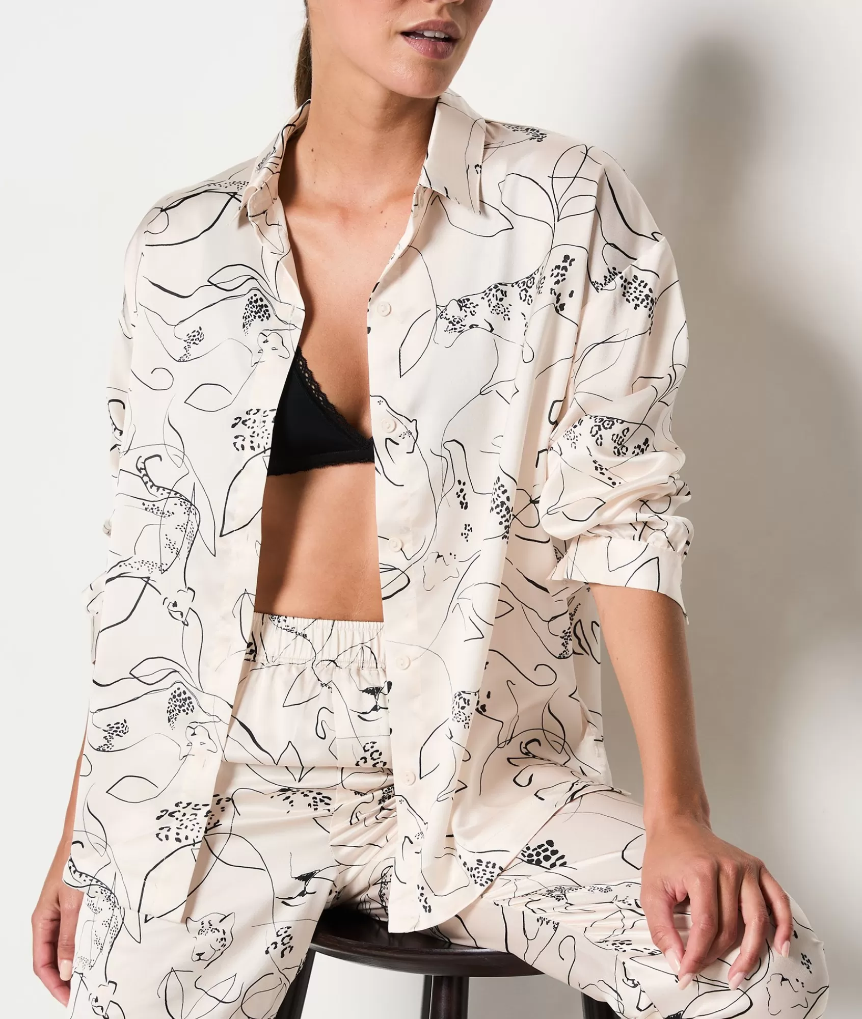 Etam Pyjama Tops>Pyjama shirt with leopard print.