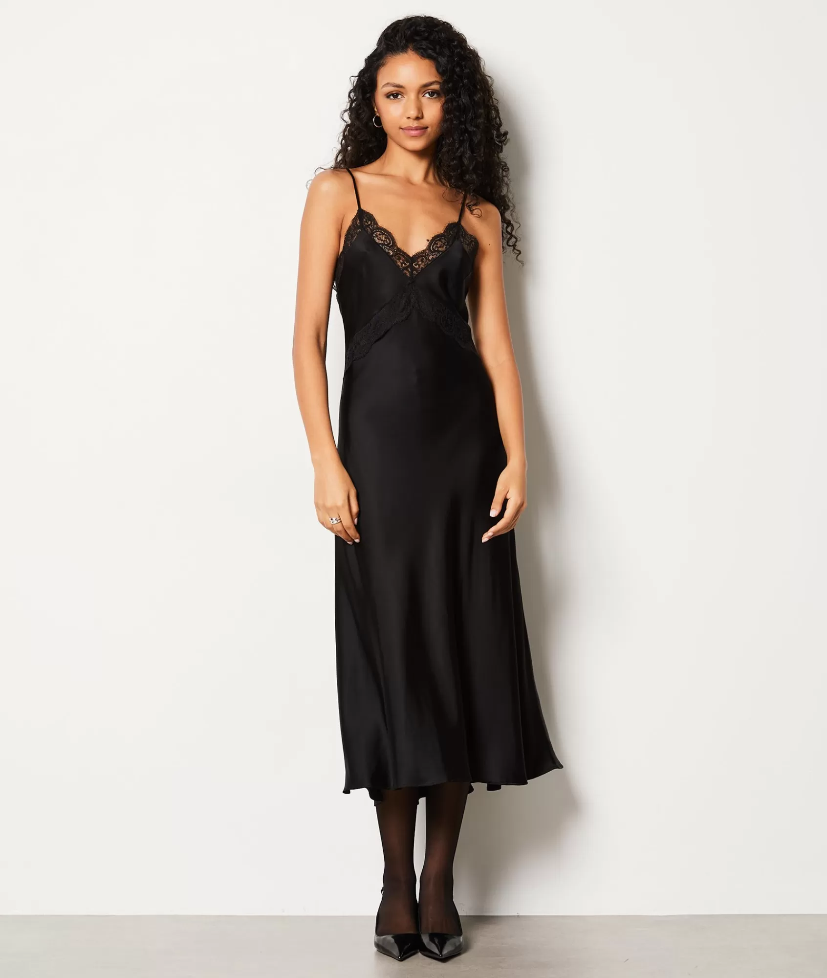 Etam Maxi Dresses>Robe longue en satin décolleté en dentelle