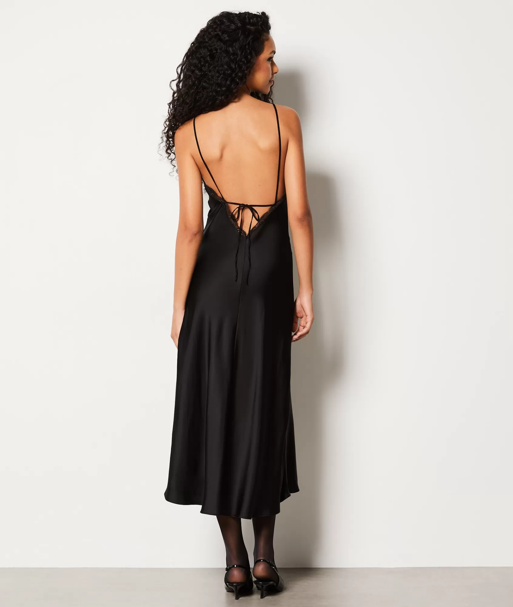 Etam Maxi Dresses>Robe longue en satin décolleté en dentelle