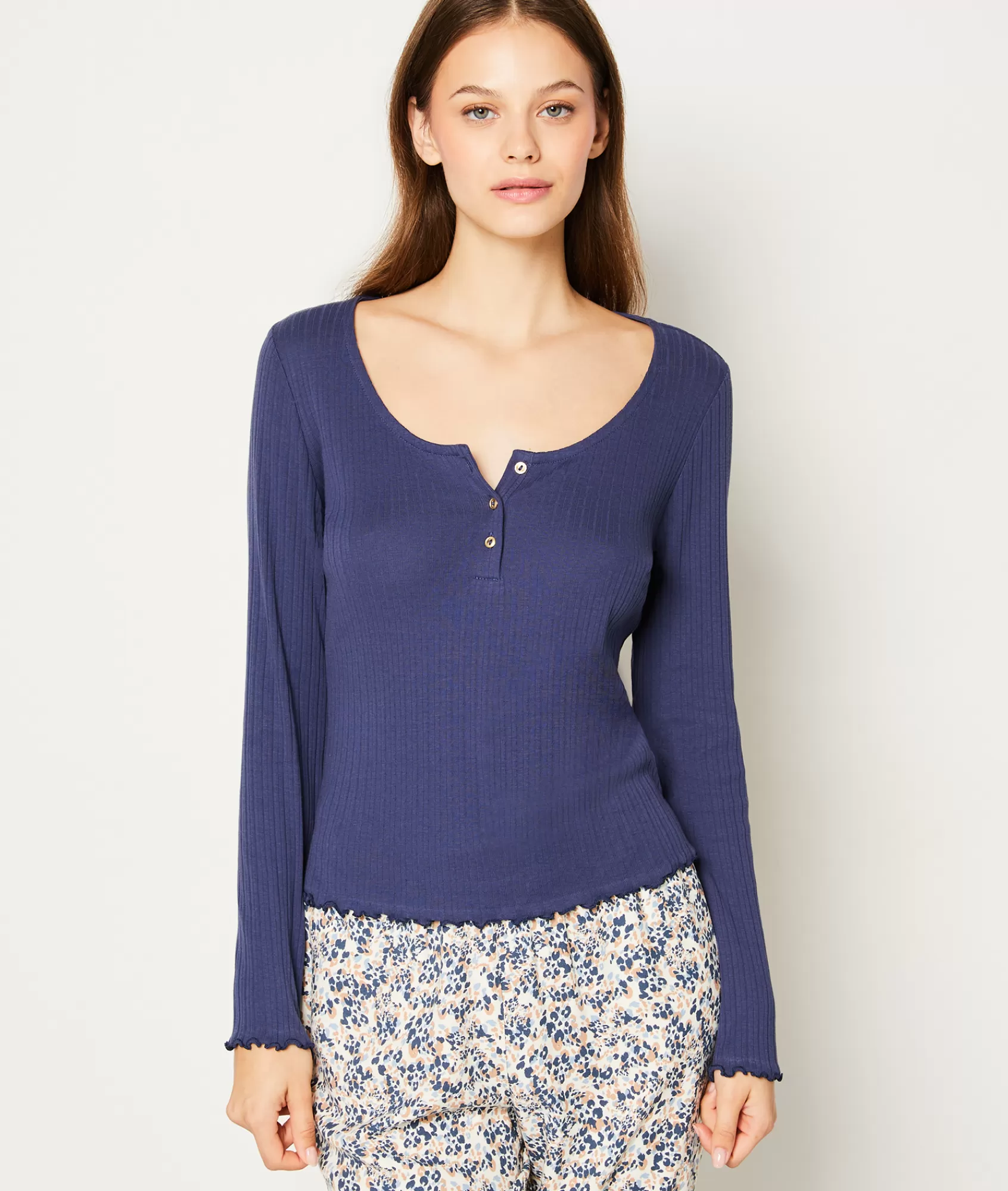 Etam Pyjama Tops>T-shirt manches longues boutons sur le décolleté