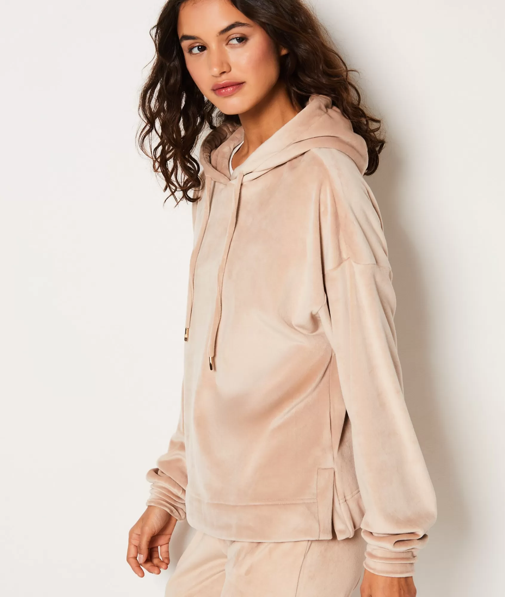 Etam Loungewear | Pyjama Ponchos, Sweatshirts & Jackets>Velvet Pyjama Sweatshirt with Hood