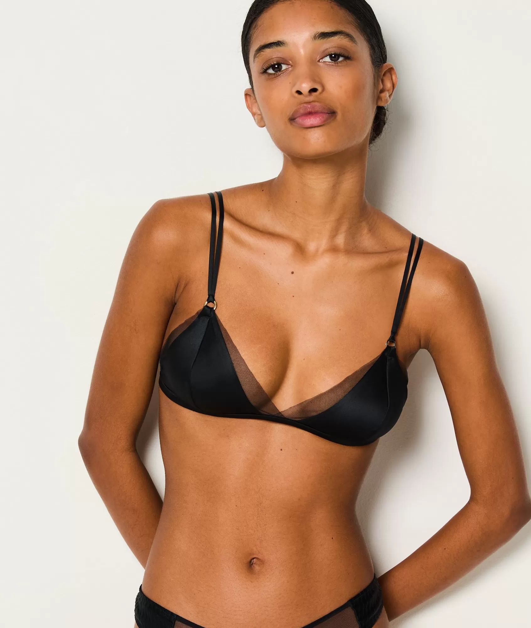 Etam Triangle Bras | Wireless Bras>Wireless Triangle Bra in Silk with Tulle Details